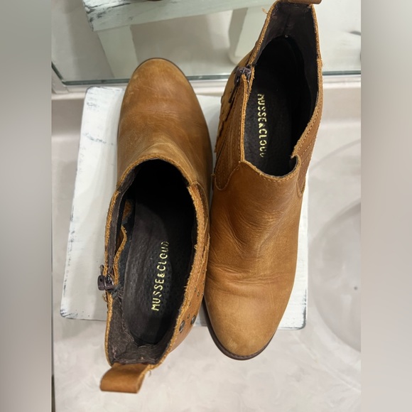 Musse & Cloud Size 40 Booties - Picture 6 of 9